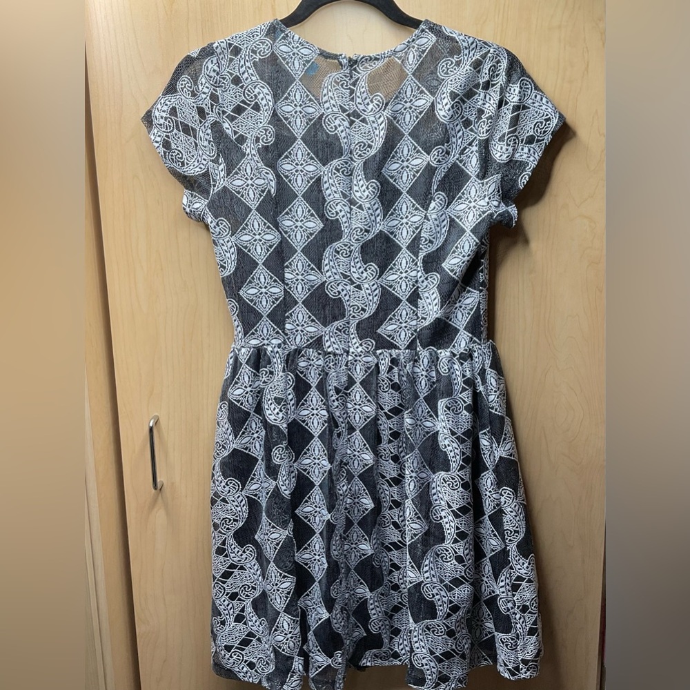 🇺🇸 Dina Be Elegant Black and White Lace Dress, Size S